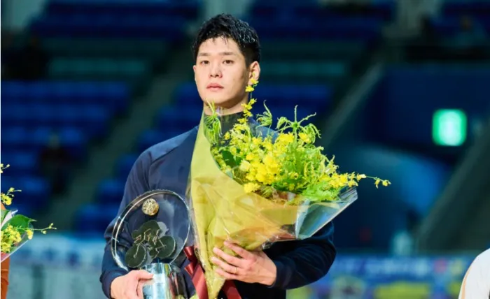 優勝で感無量の嘉永泰斗