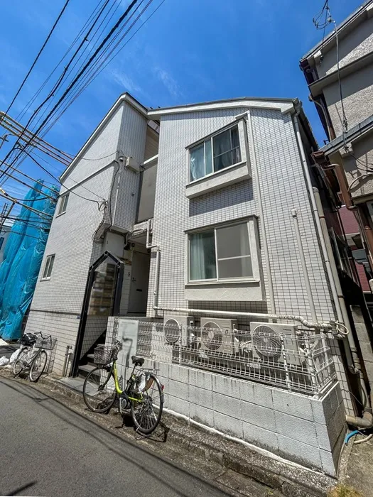 トリリオンケイリンが入っているアパート